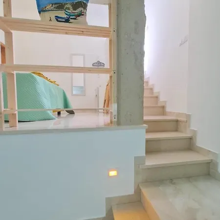 Apartamento T1 - Composto Por Quarto, Casa De Banho E Cozinha Ideal Para 1 Casal De Ferias Maison d'hôtes Nazaré