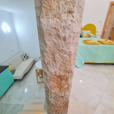 Apartamento T1 - Composto Por Quarto, Casa De Banho E Cozinha Ideal Para 1 Casal De Ferias Maison d'hôtes Nazaré