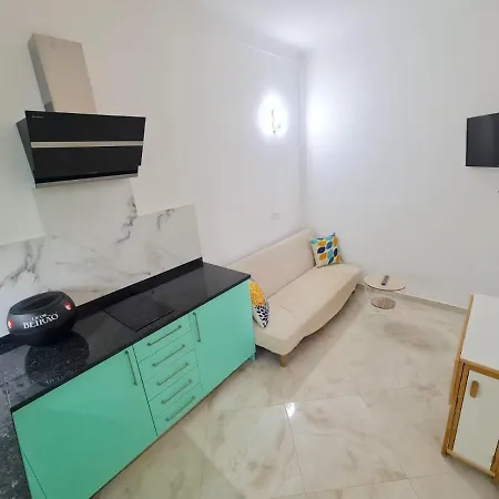 Maison d'hôtes Apartamento T1 - Composto Por Quarto, Casa De Banho E Cozinha Ideal Para 1 Casal De Ferias *