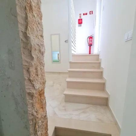 Apartamento T1 - Composto Por Quarto, Casa De Banho E Cozinha Ideal Para 1 Casal De Ferias Maison d'hôtes Nazaré
