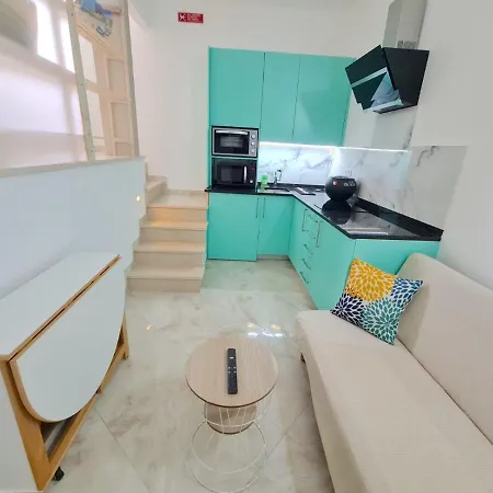 Apartamento T1 - Composto Por Quarto, Casa De Banho E Cozinha Ideal Para 1 Casal De Ferias Maison d'hôtes Nazaré
