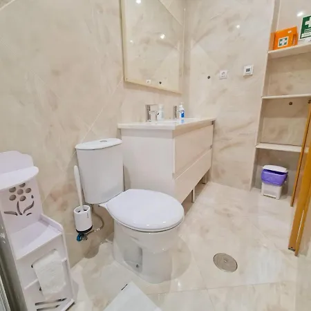 Maison d'hôtes Apartamento T1 - Composto Por Quarto, Casa De Banho E Cozinha Ideal Para 1 Casal De Ferias *