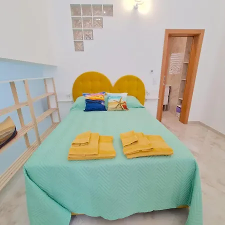 Maison d'hôtes Apartamento T1 - Composto Por Quarto, Casa De Banho E Cozinha Ideal Para 1 Casal De Ferias